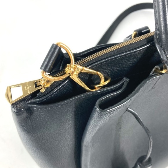 LOUIS VUITTON Black Leather Shoulder Bag - Picture 12 of 16